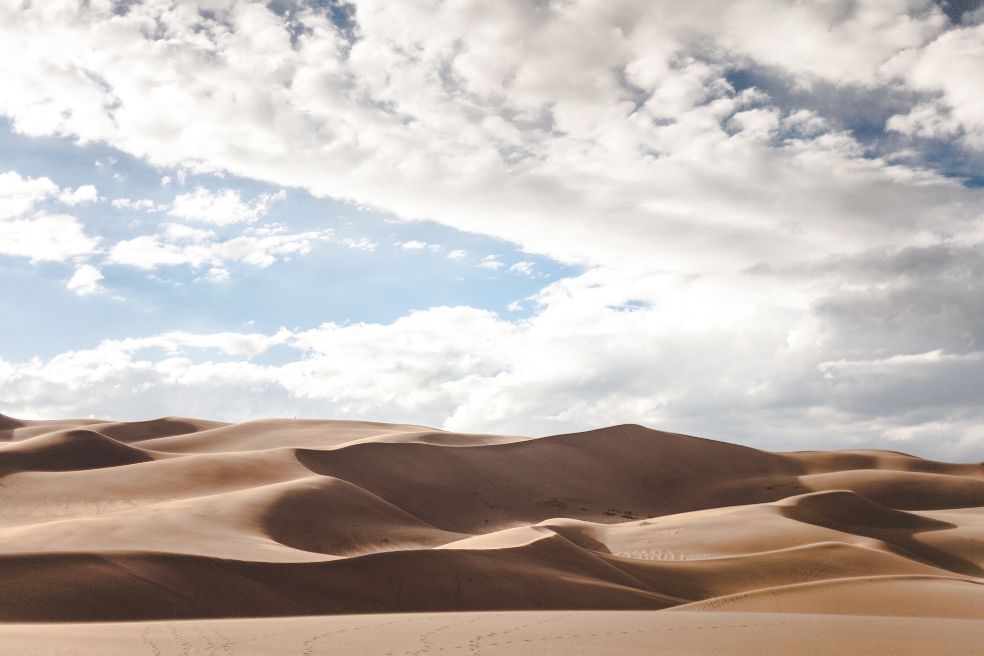 dunes-1209146_1920.jpg
