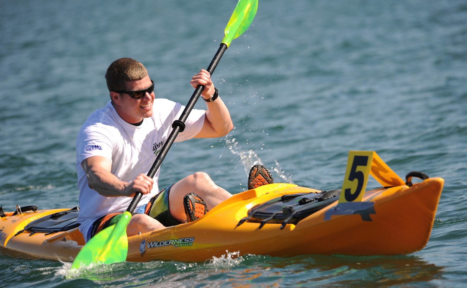 kayaking-kayaker-kayak-water-sports-40859.jpeg