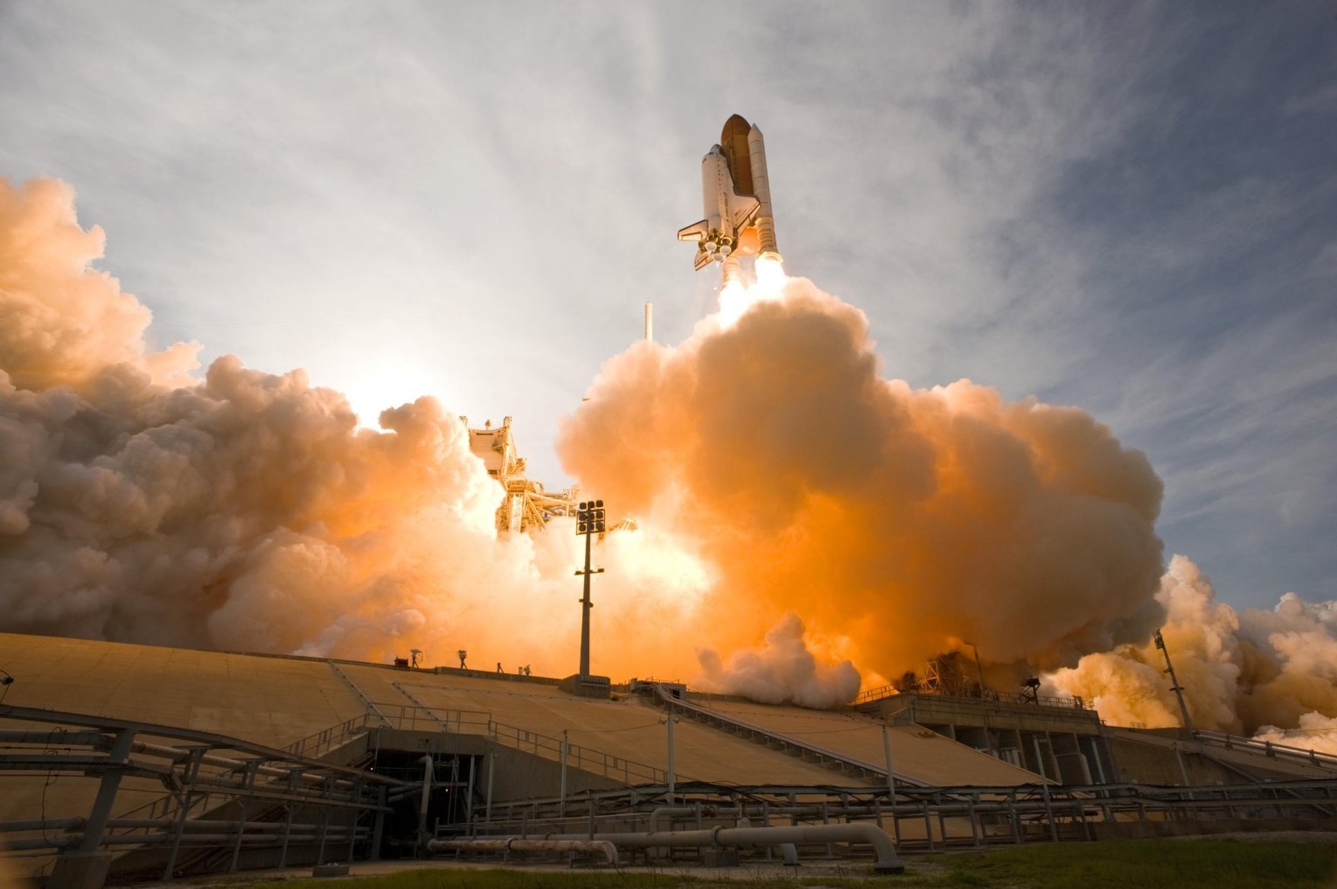 space-shuttle-lift-off-liftoff-nasa.jpg