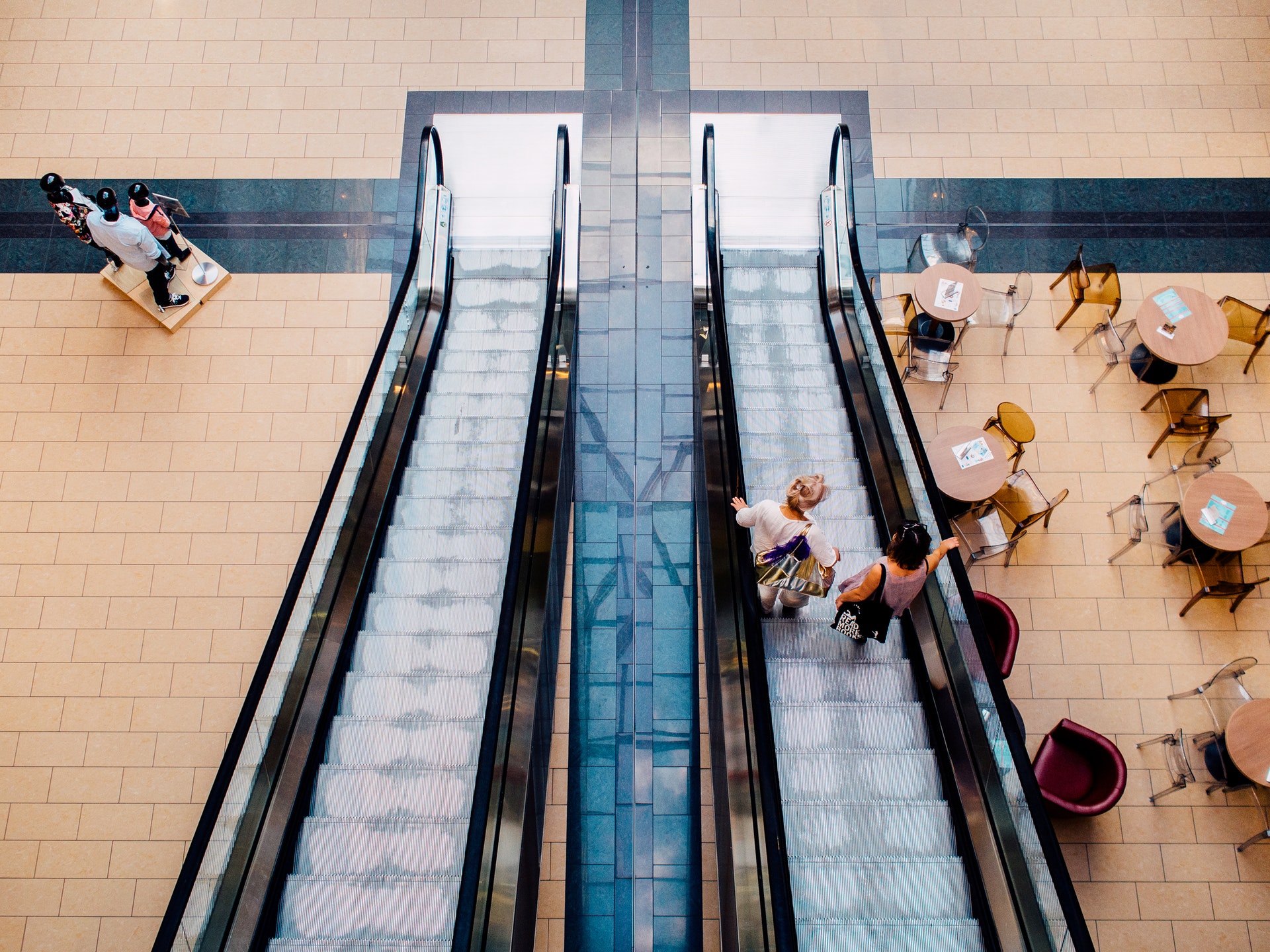 stairs-restaurant-people-women.jpg