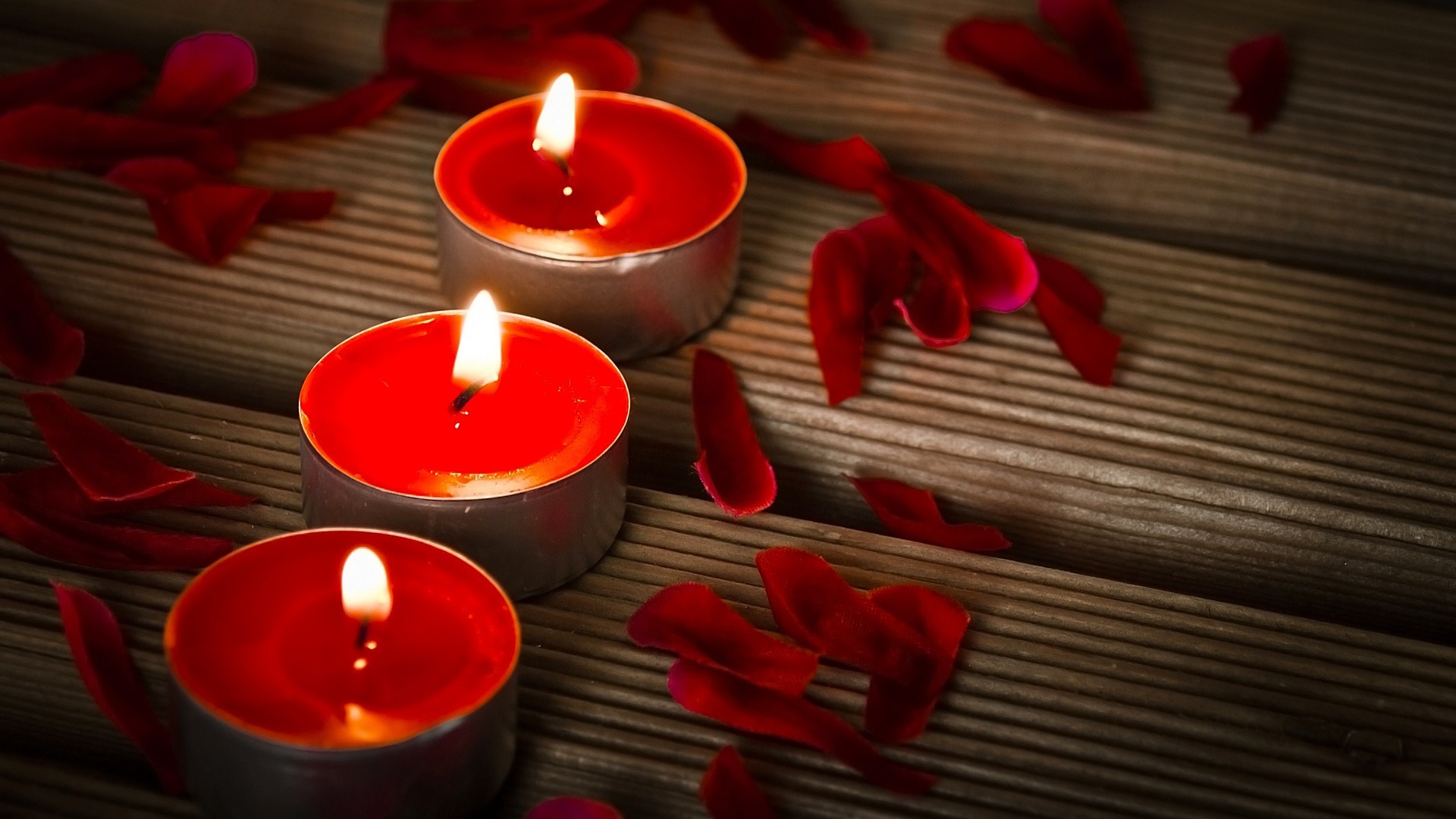 candles-1714800.jpg