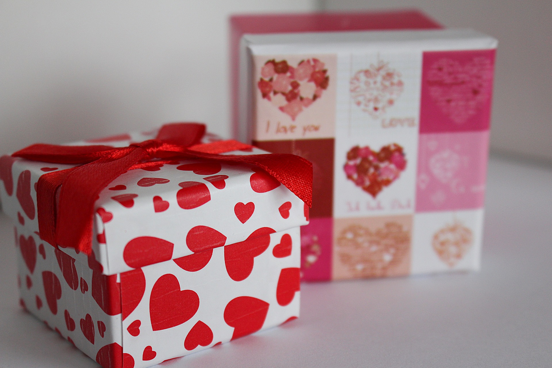 gift-box-635778_1920.jpg